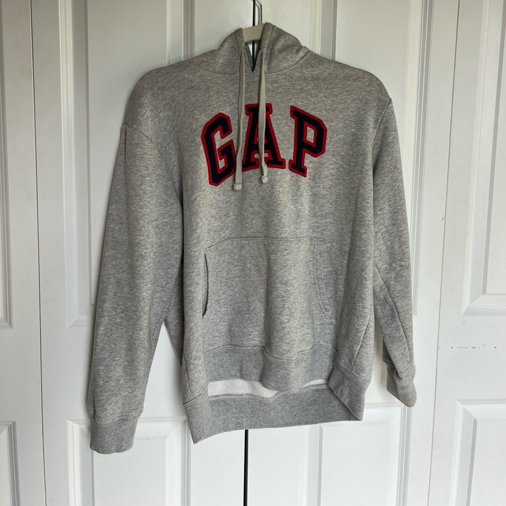 GAP Sweatshirt